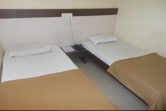 Hotel Ashish Deluxe